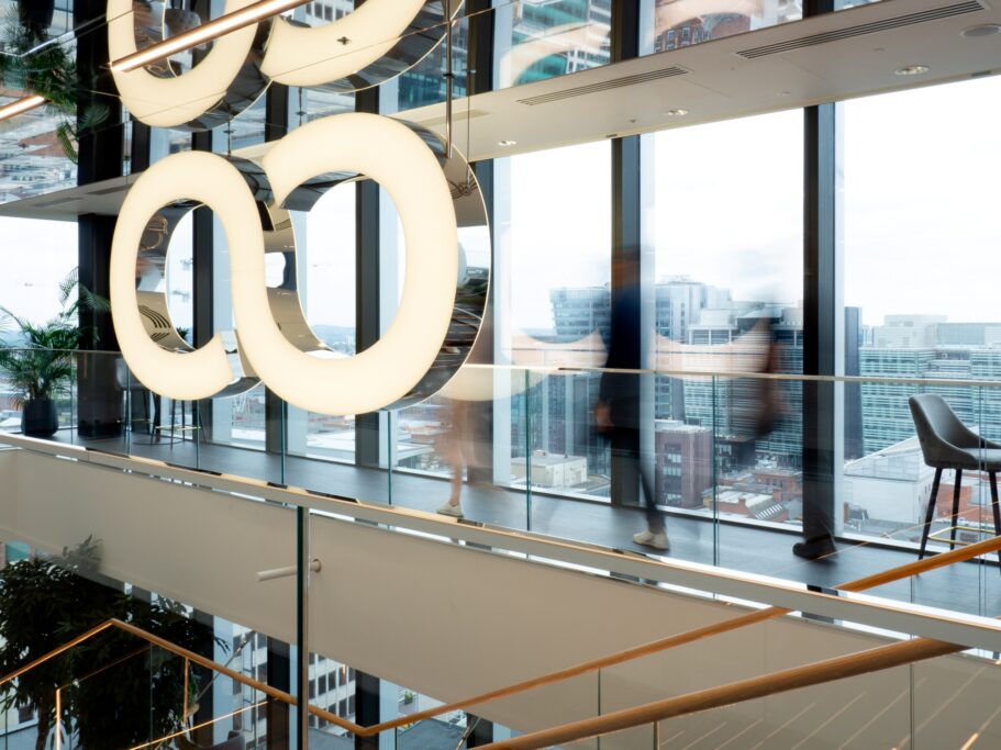 Shoosmiths office and logo